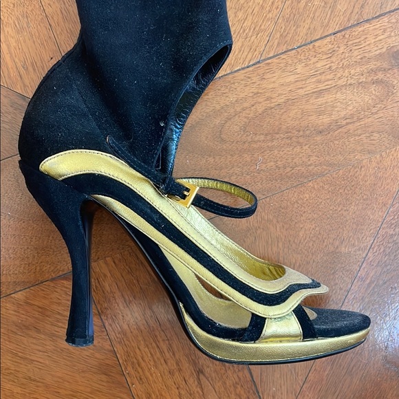 Prada Gold & Suede heels - Picture 8 of 15